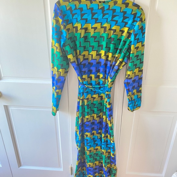 Long sleeved Multi color bike geometric print wrap dress by Shabby Apple sz 16 - Picture 2 of 4
